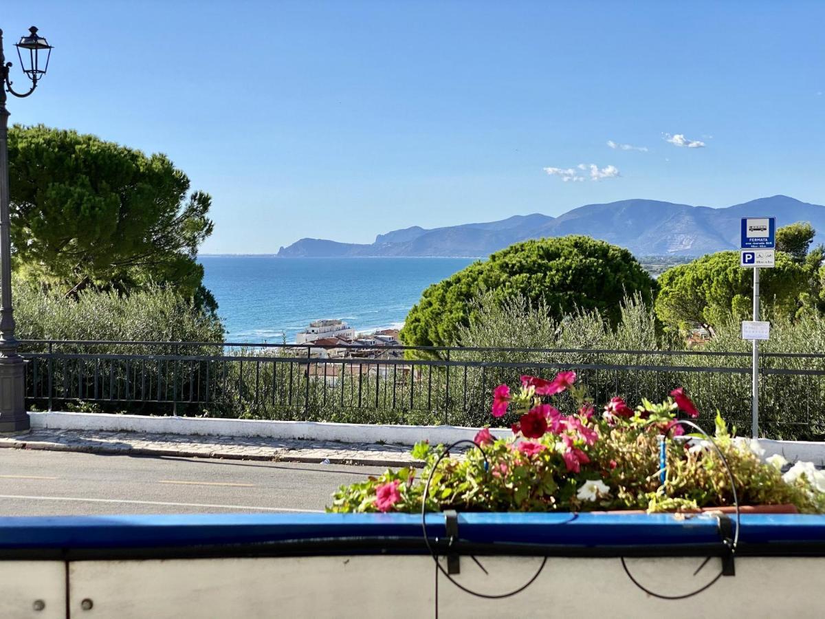 Holidaycasa Mike - Con Terrazzo Vista Mare Sperlonga Exterior foto