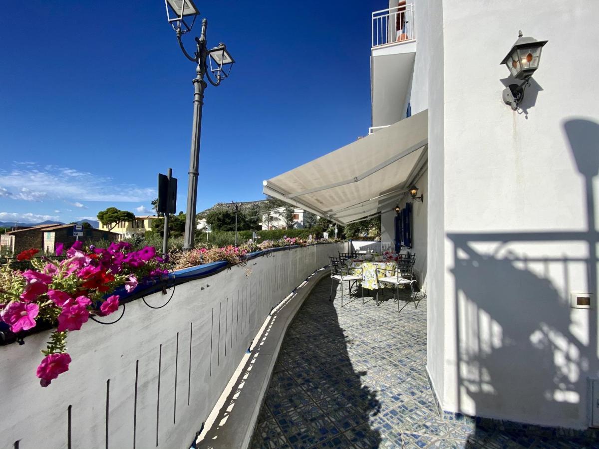 Holidaycasa Mike - Con Terrazzo Vista Mare Sperlonga Exterior foto