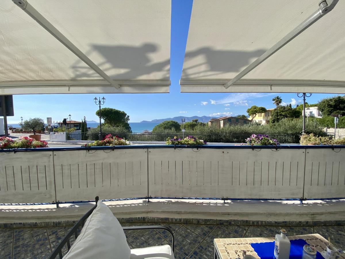 Holidaycasa Mike - Con Terrazzo Vista Mare Sperlonga Exterior foto