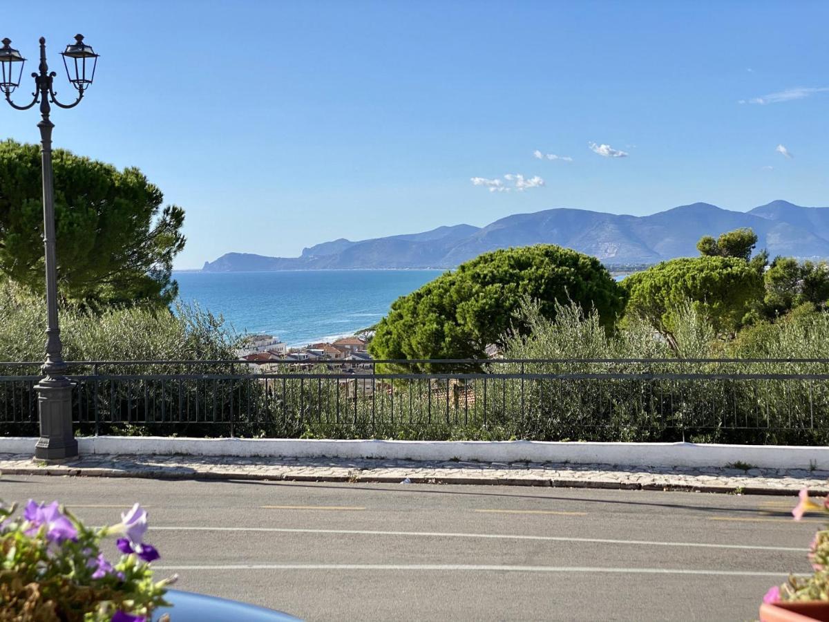 Holidaycasa Mike - Con Terrazzo Vista Mare Sperlonga Exterior foto
